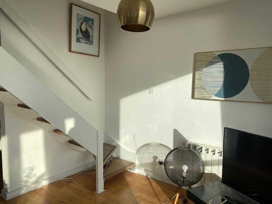 Central Sea View Maisonette Hastings Exterior photo