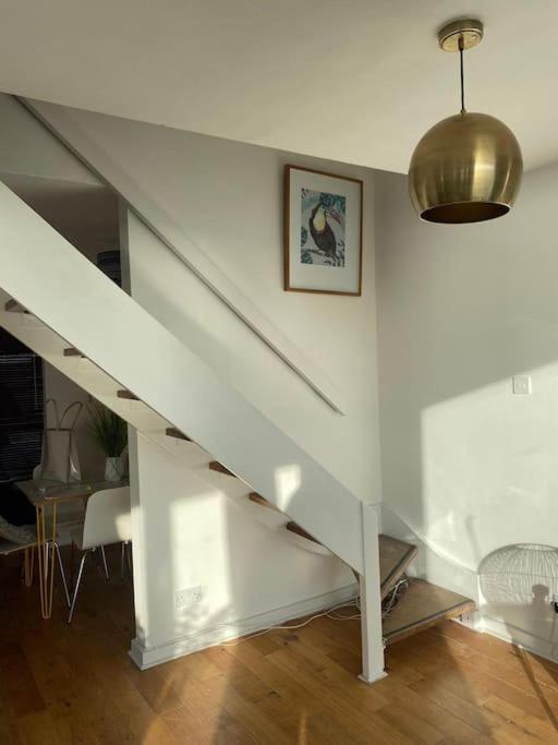 Central Sea View Maisonette Hastings Exterior photo