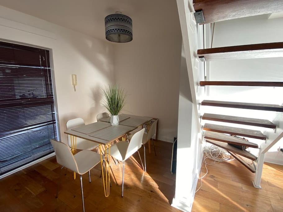 Central Sea View Maisonette Hastings Exterior photo